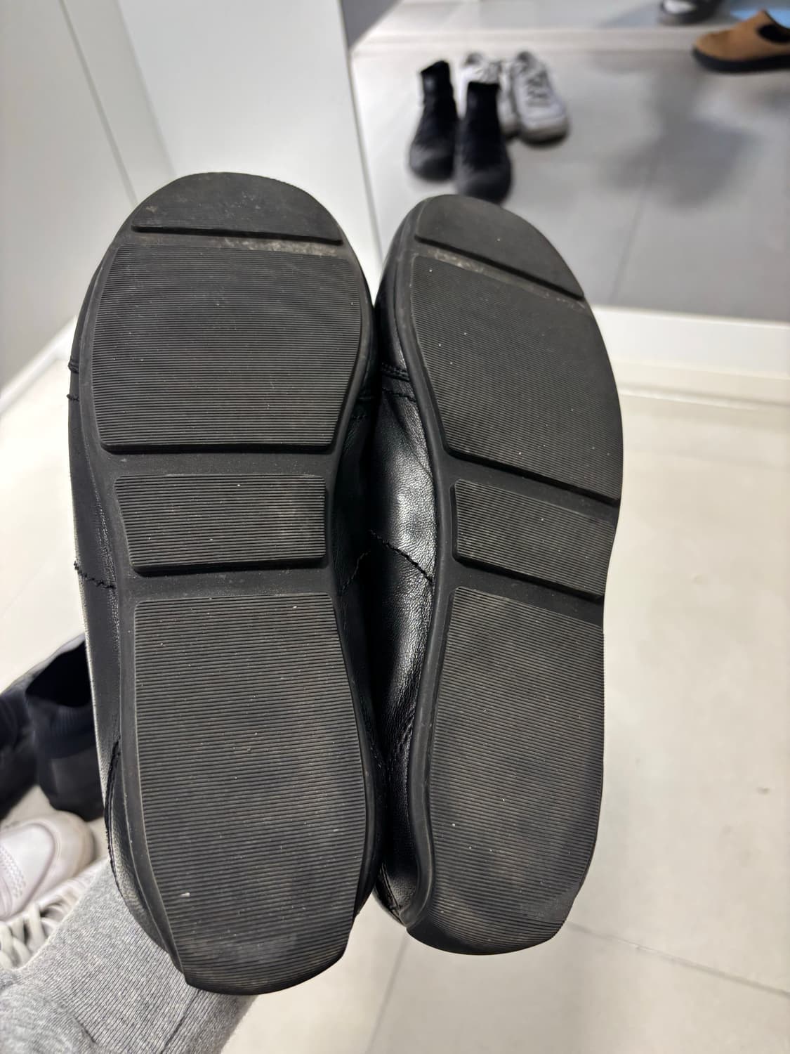 cos 코스 미니멀 트레이너 레더 43 상품이미지4