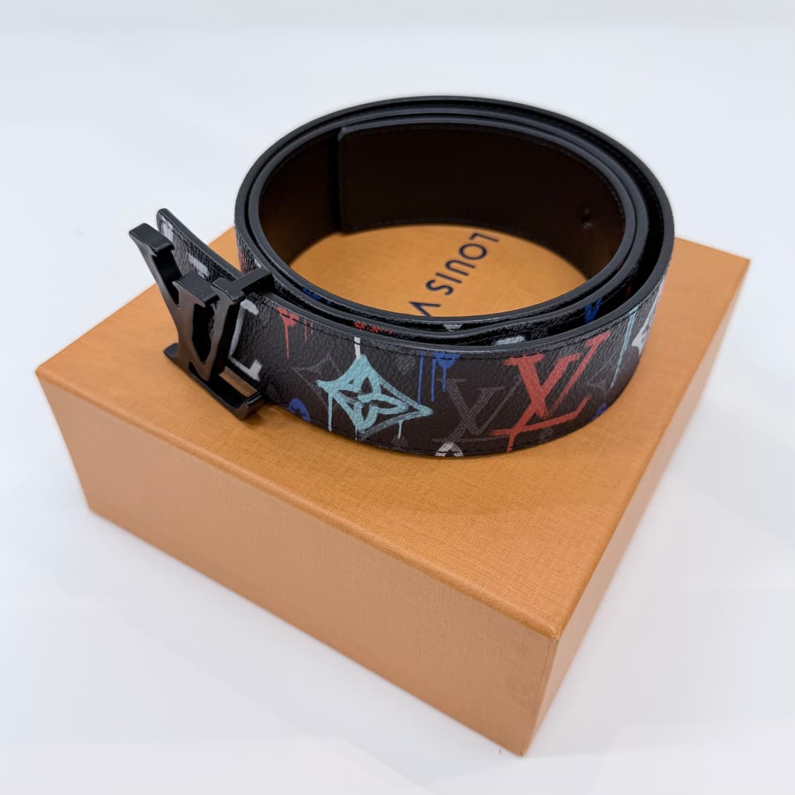 [S급/40mm] 루이비통 멀티컬러 LV 리버서블 양면 벨트 한정판 상품이미지5