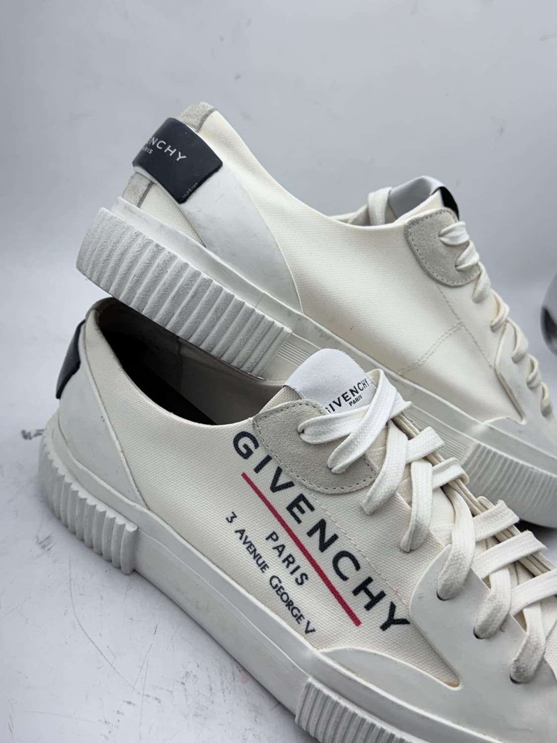 정품)지방시 스니커즈 255 상품이미지6