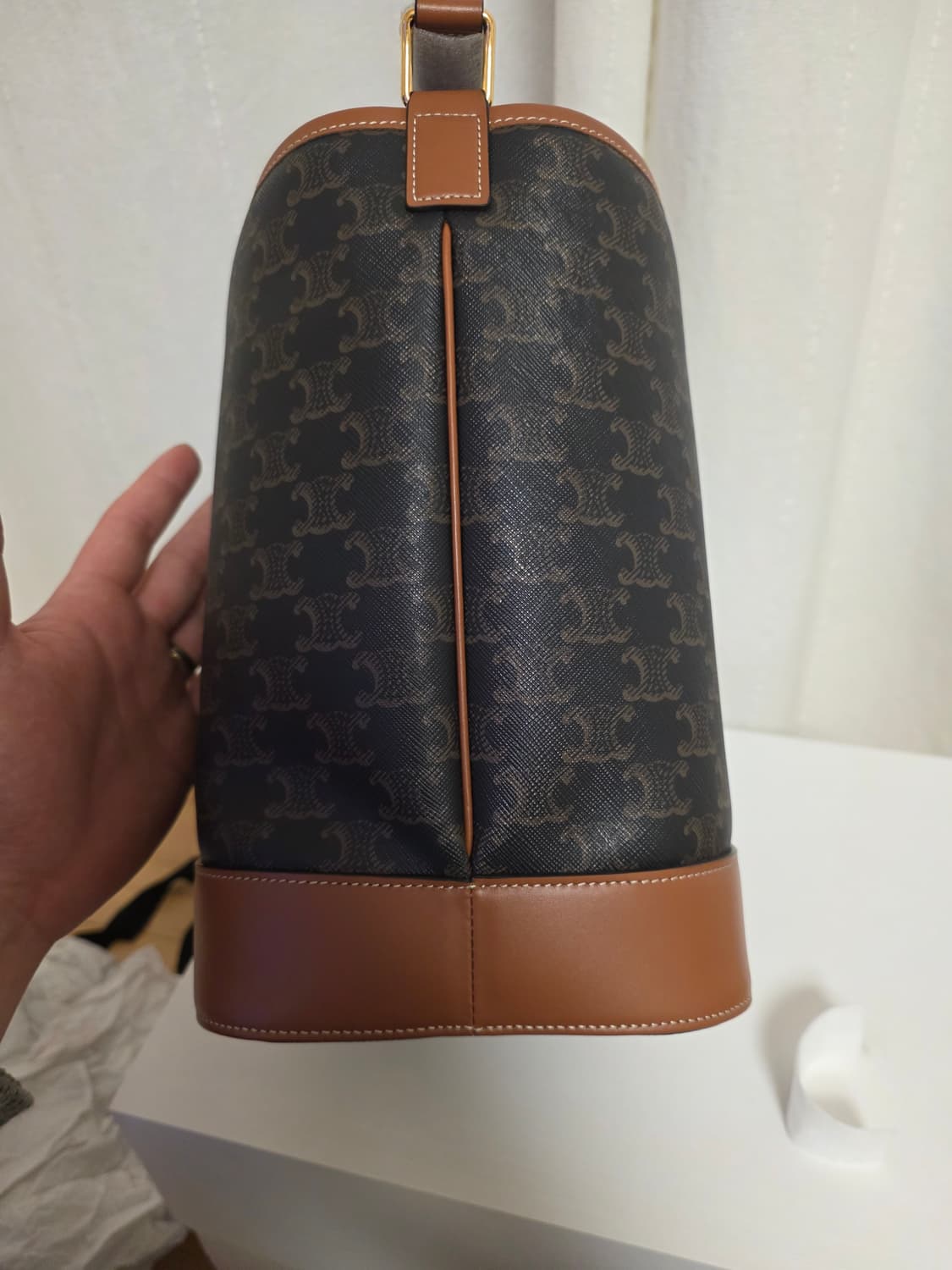 [새상품급] 셀린느 트리옹프 미디움 버킷백 풀구성 상품이미지4