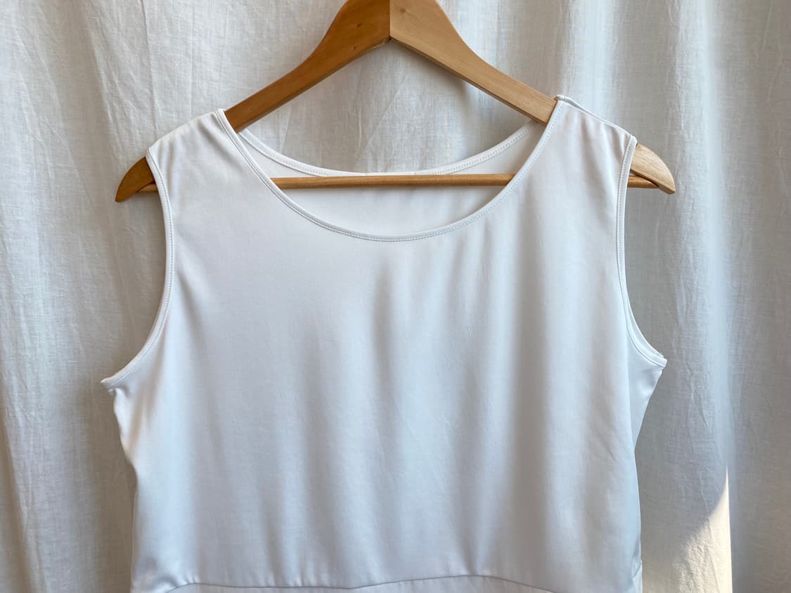 GU 화이트 슬리브리스탑(M) 상품이미지3