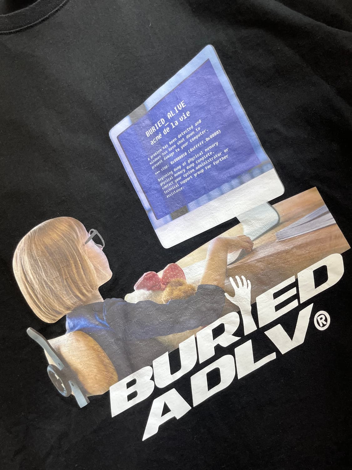 ADLV X BURIED ALIVE 아크메드라비 반팔티 블랙 상품이미지6