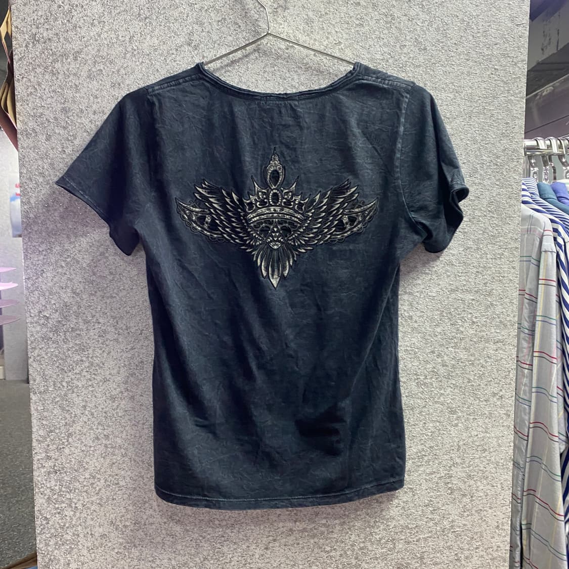 버커루 스몰로고 윙 펑키 그레이 반팔티 B4627 상품이미지4