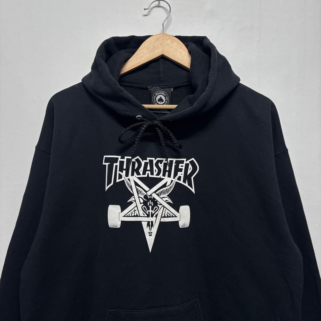 트레셔 블랙 프린팅 후드티 상품이미지2