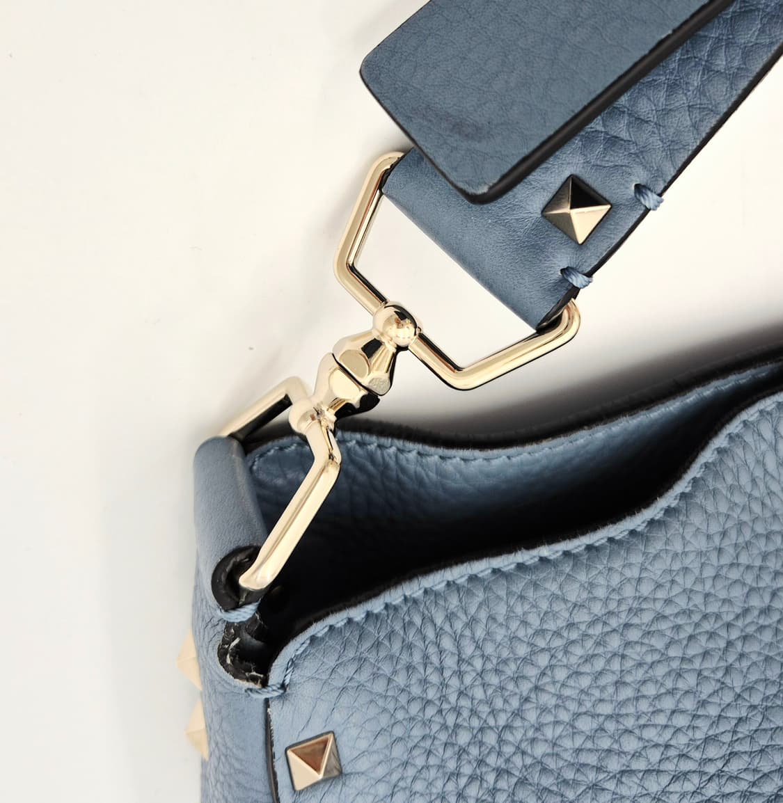 발렌티노 락스터드 크로스백 상품이미지5