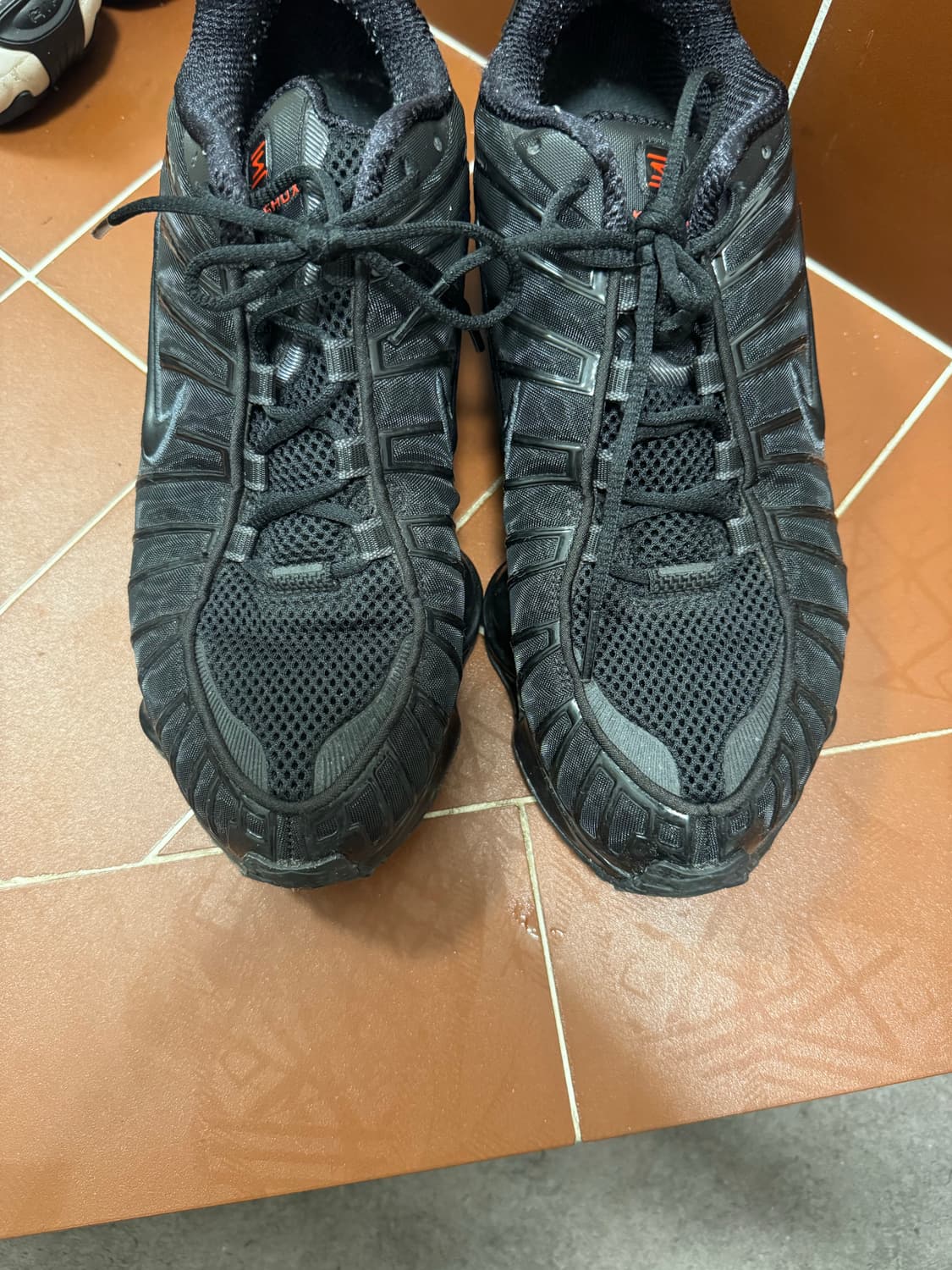 나이키 샥스 TL 블랙 앤 맥스 오렌지 280 상품이미지1