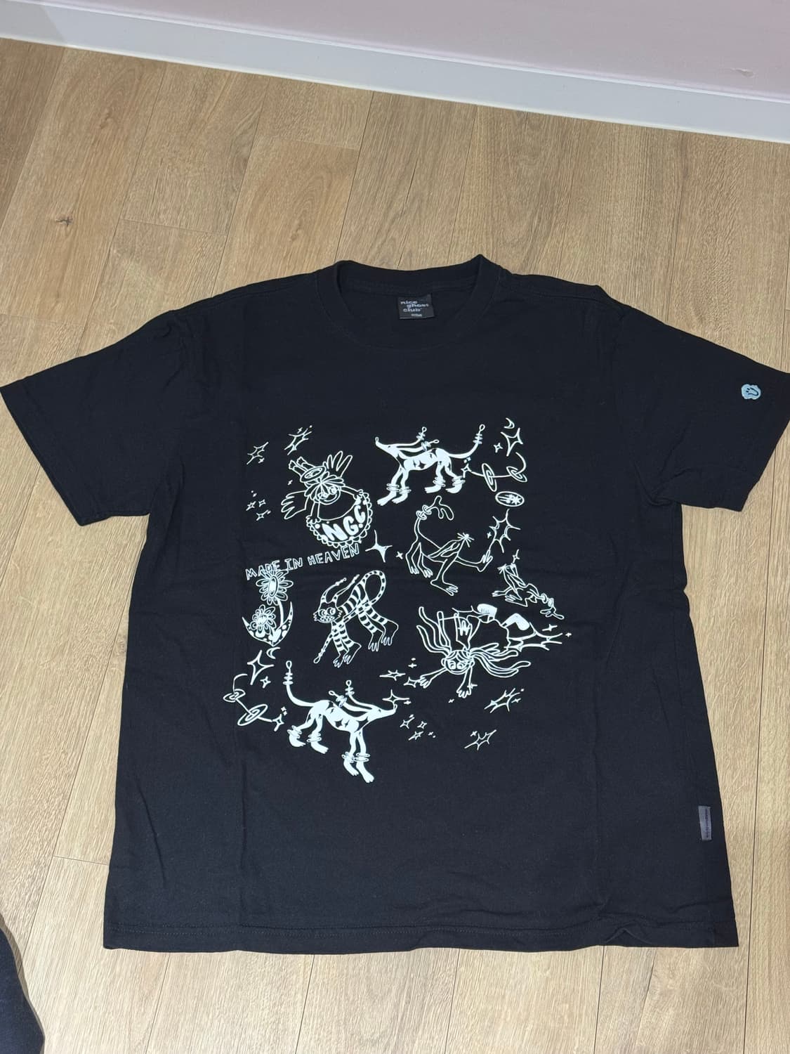 나이스고스트클럽 MADE IN HEAVEN TEE_BLACK 상품이미지1