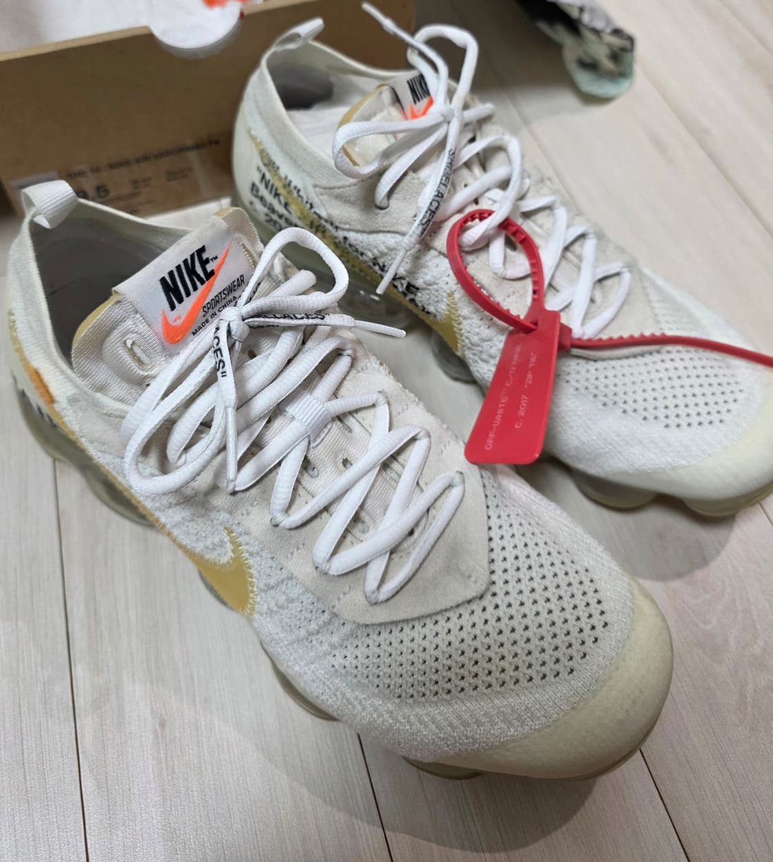 나이키x오프화이트 에어 베이퍼맥스 V2 화이트 [275] 상품이미지3