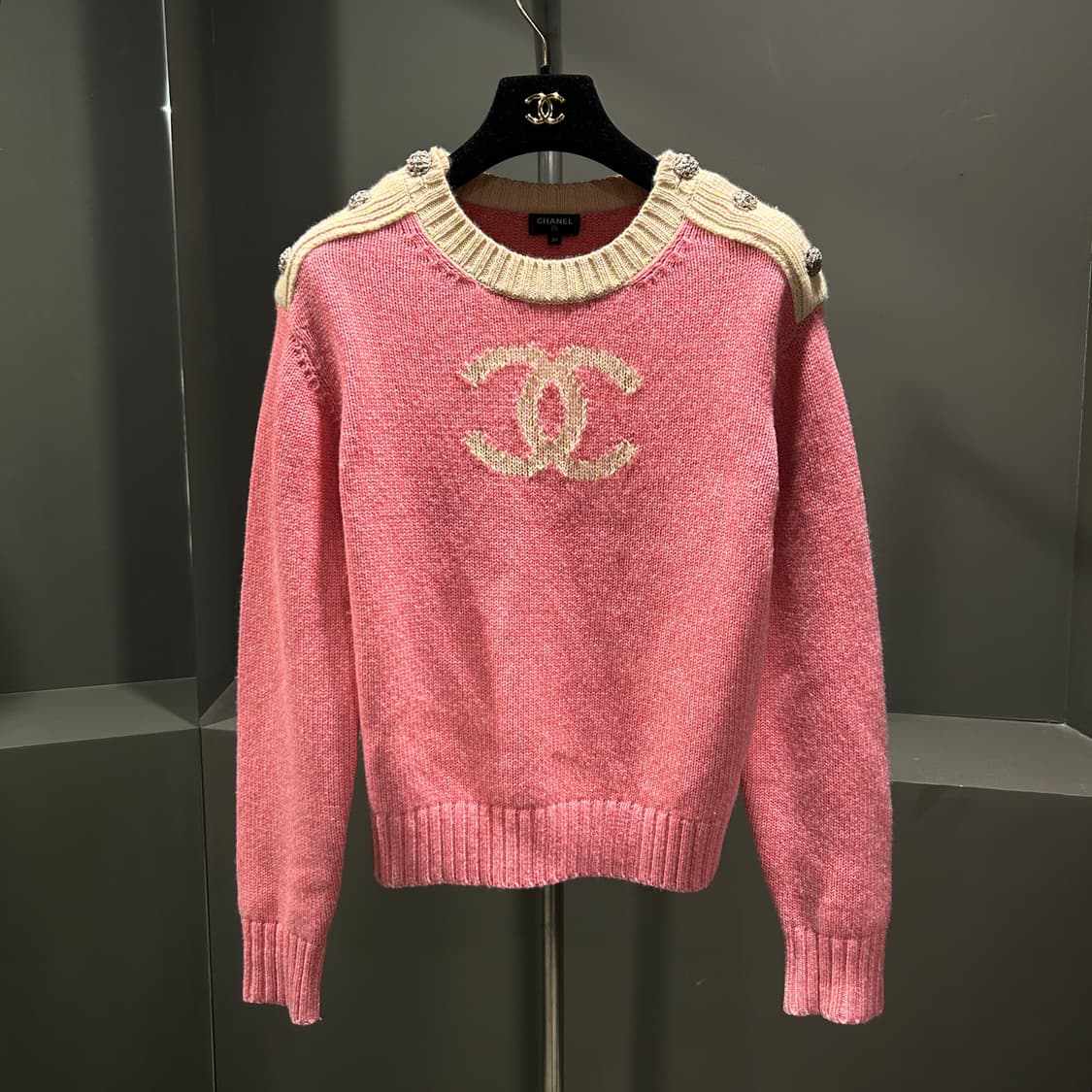 샤넬 CC 버튼 풀오버 캐시미어 니트 상품이미지4