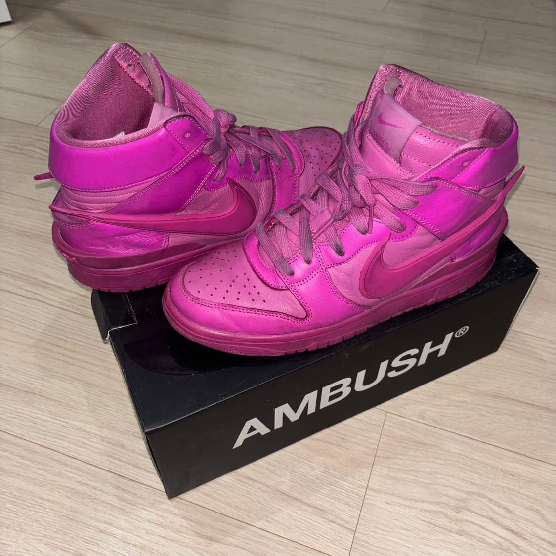 나이키 앰부쉬 덩크 하이 270 상품이미지1