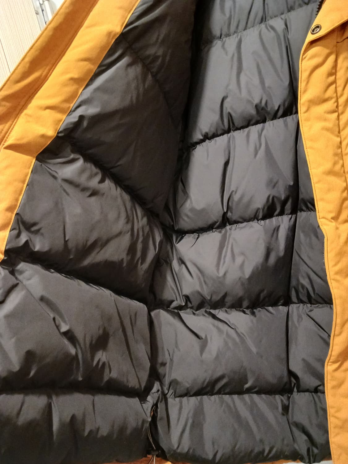 살로몬 정품 남성 패딩 110 사이즈 상품이미지3