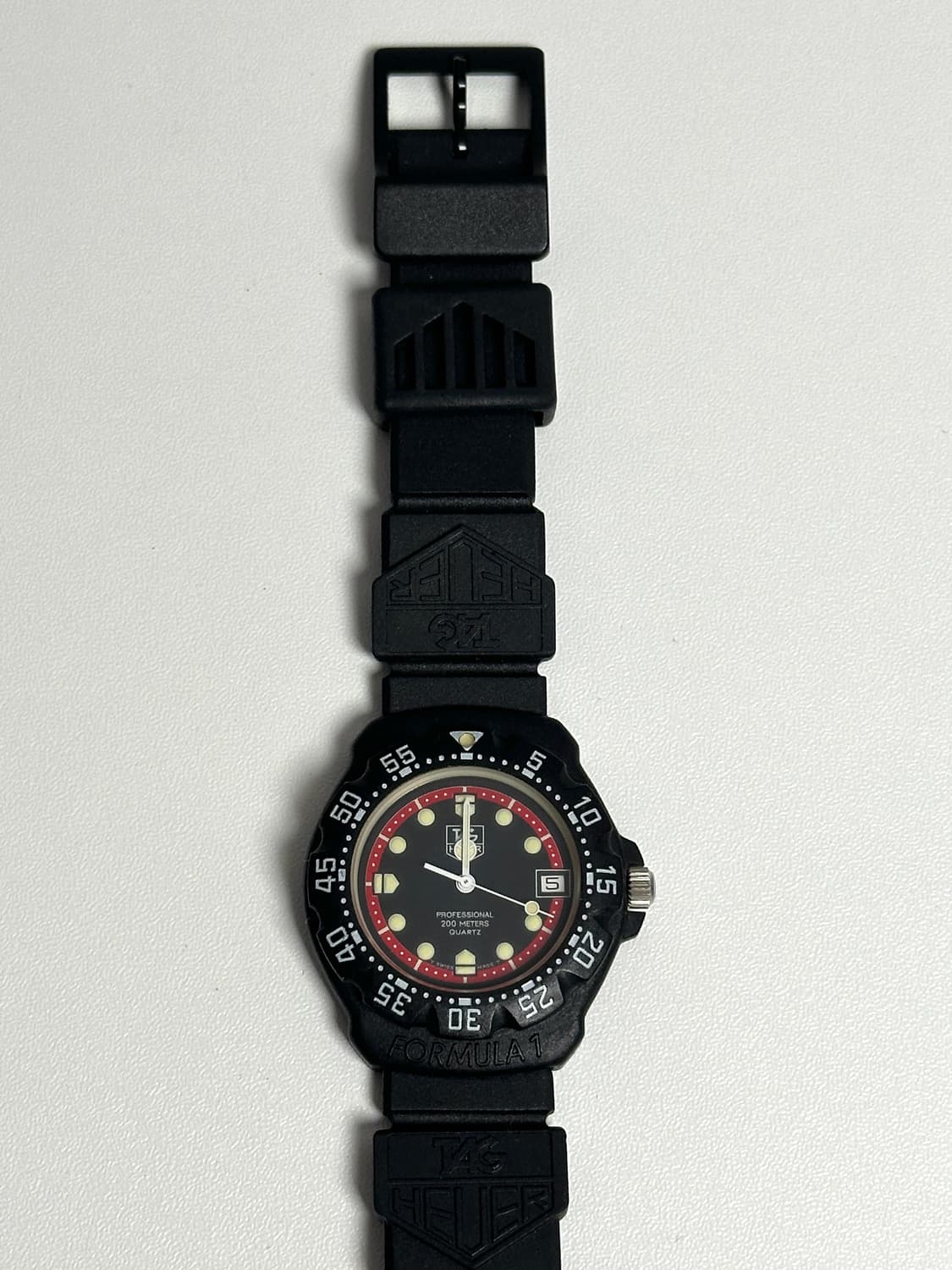 태그호이어 포뮬러1 kith 콜라보 원판 상품이미지2