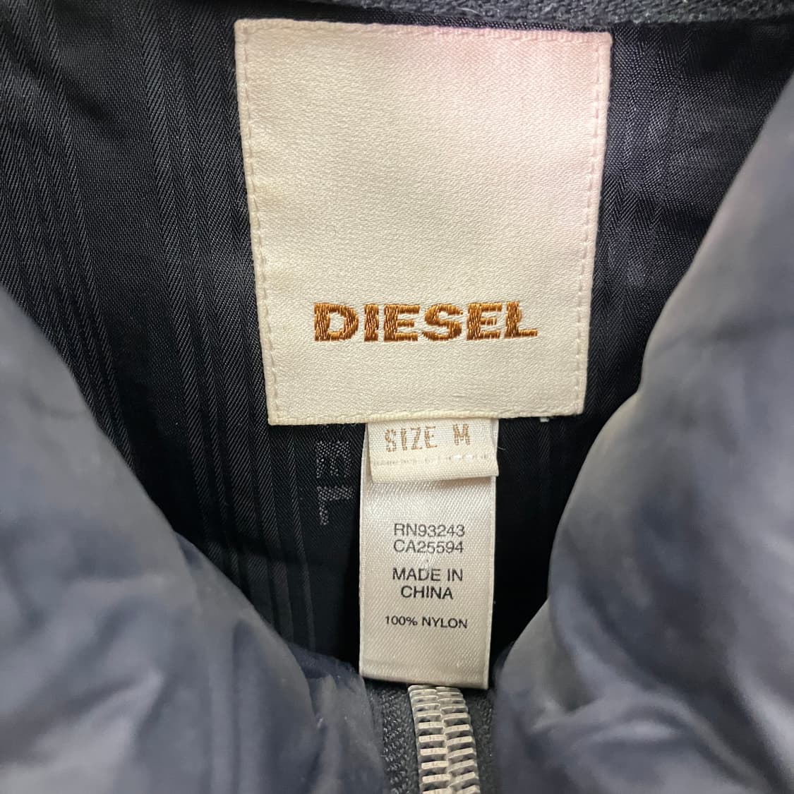 디젤 블랙 바이커 다운 패딩 M 상품이미지3