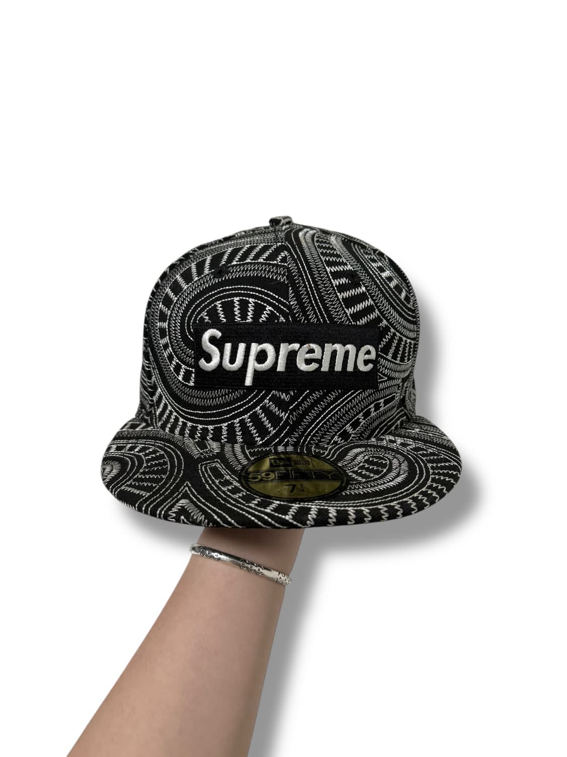 뉴에라 슈프림 콜라보 캡 상품이미지1