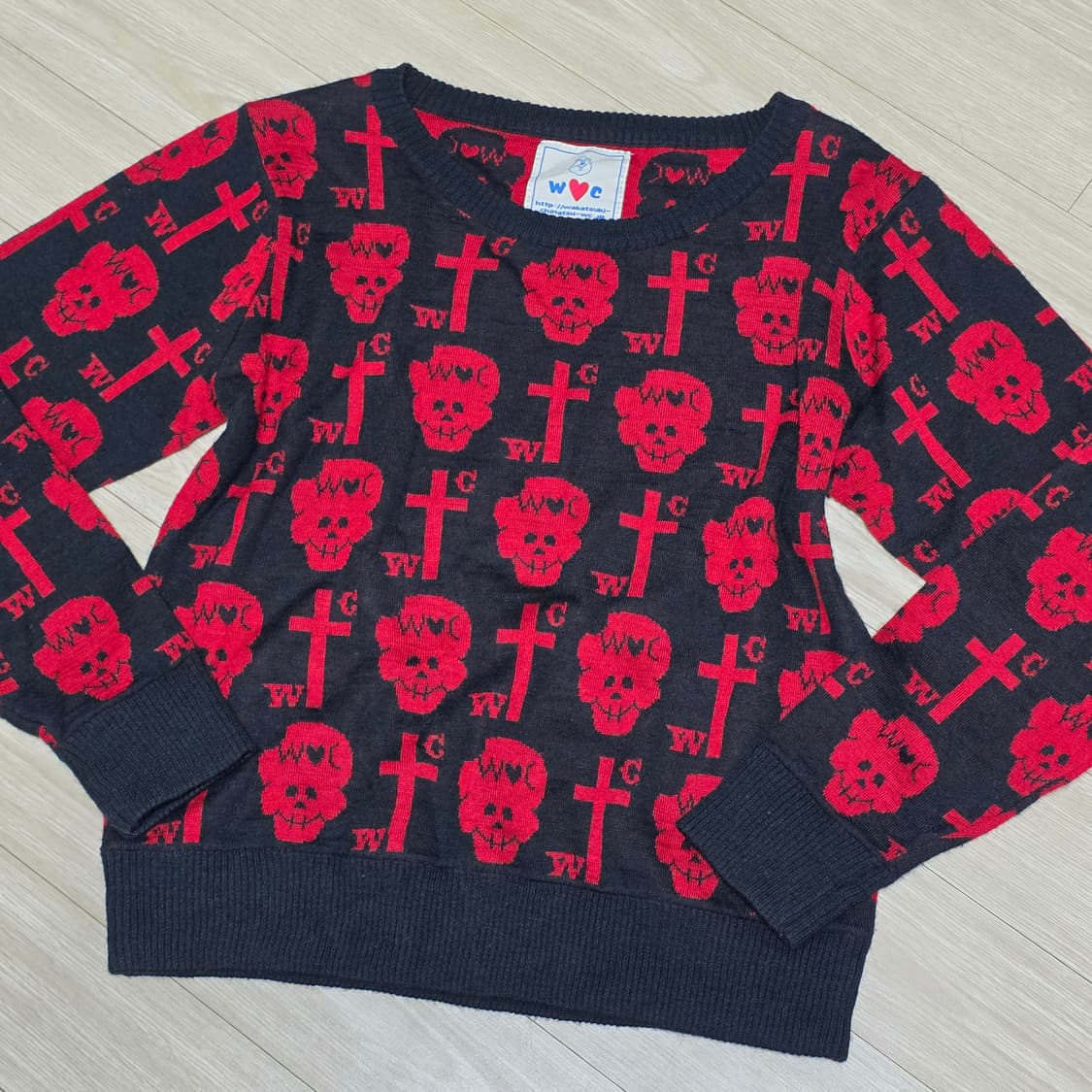 일본빈티지)wc 해골십자가 블랙x레드 고스트 스컬고딕오네갸루 니트스웨터 상품이미지1