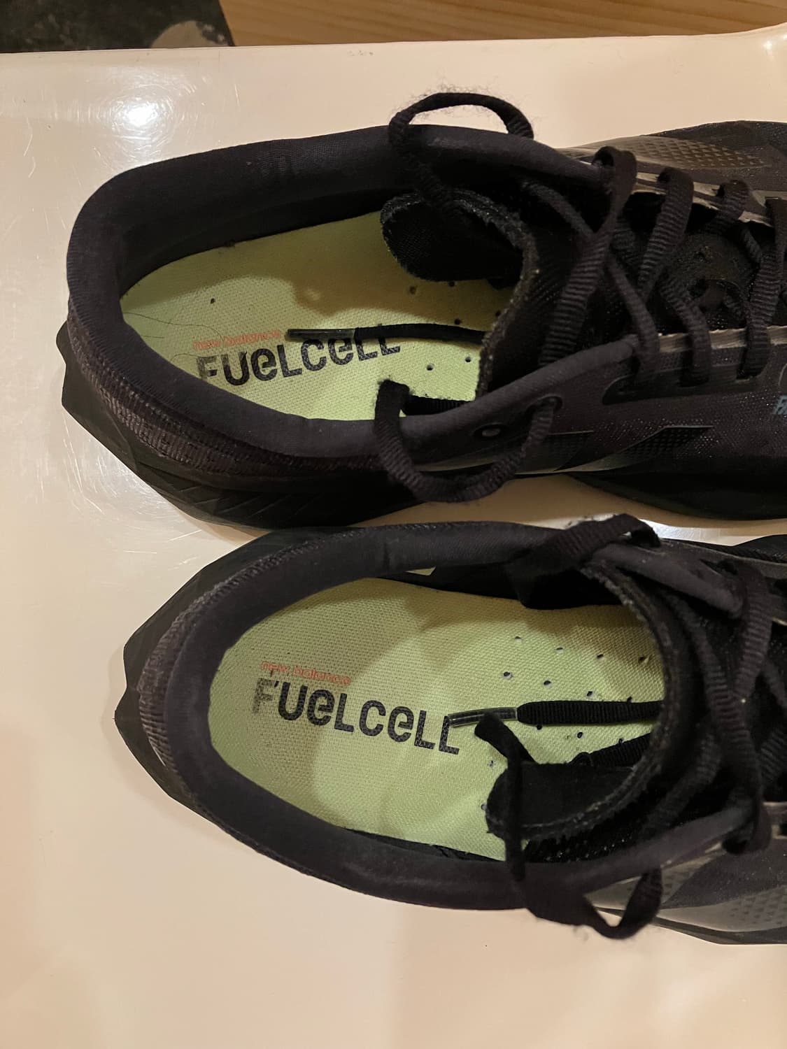 뉴발란스 러닝화 퓨어셀 레벨 v4 블랙 그래픽 상품이미지8