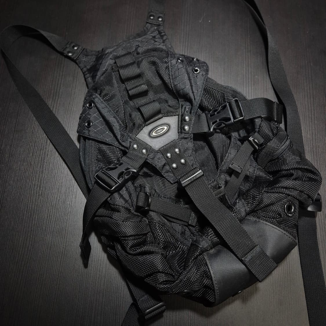 오클리 소프트웨어 00s 아이콘 미니 백팩 상품이미지2