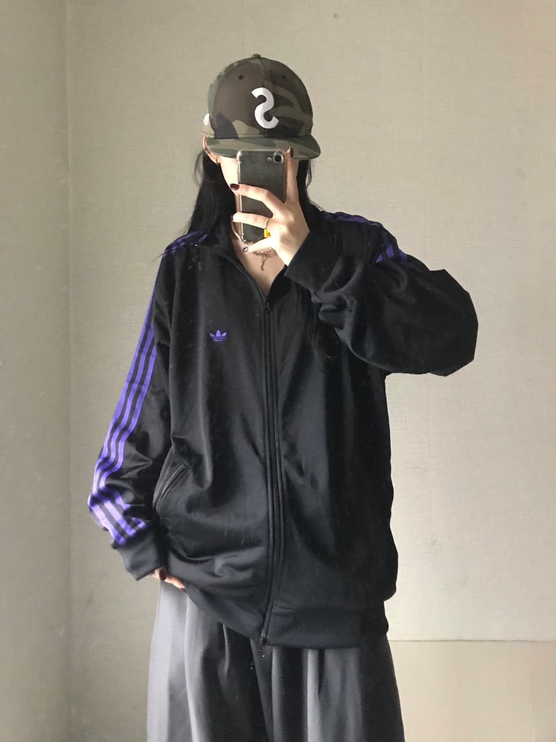 아디다스 블랙 퍼플 오버핏 져지 상품이미지4