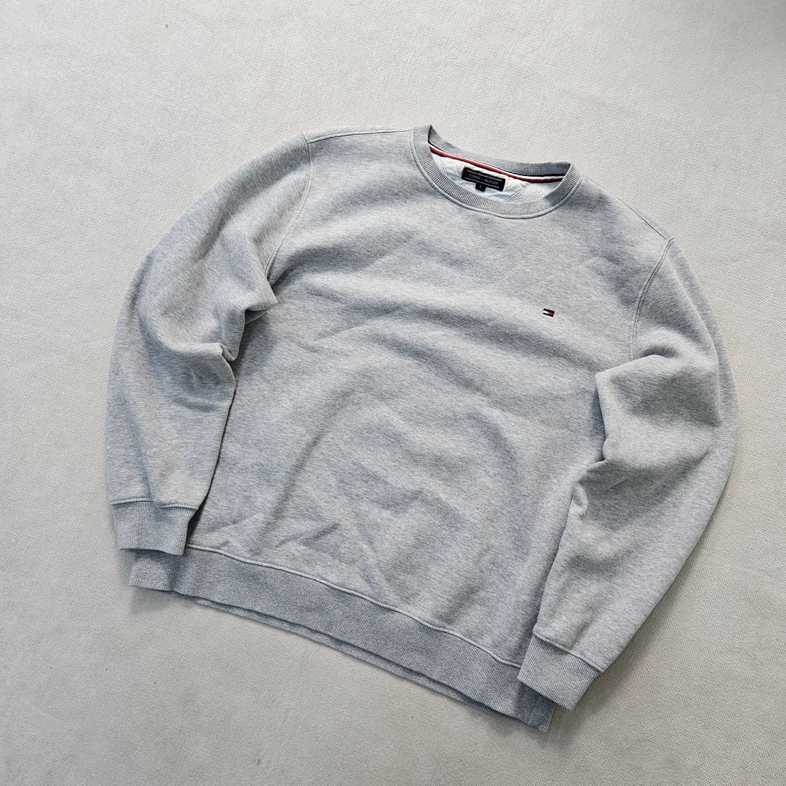 L 타미힐피거 스몰로고 그레이 맨투맨 0406Y 상품이미지1