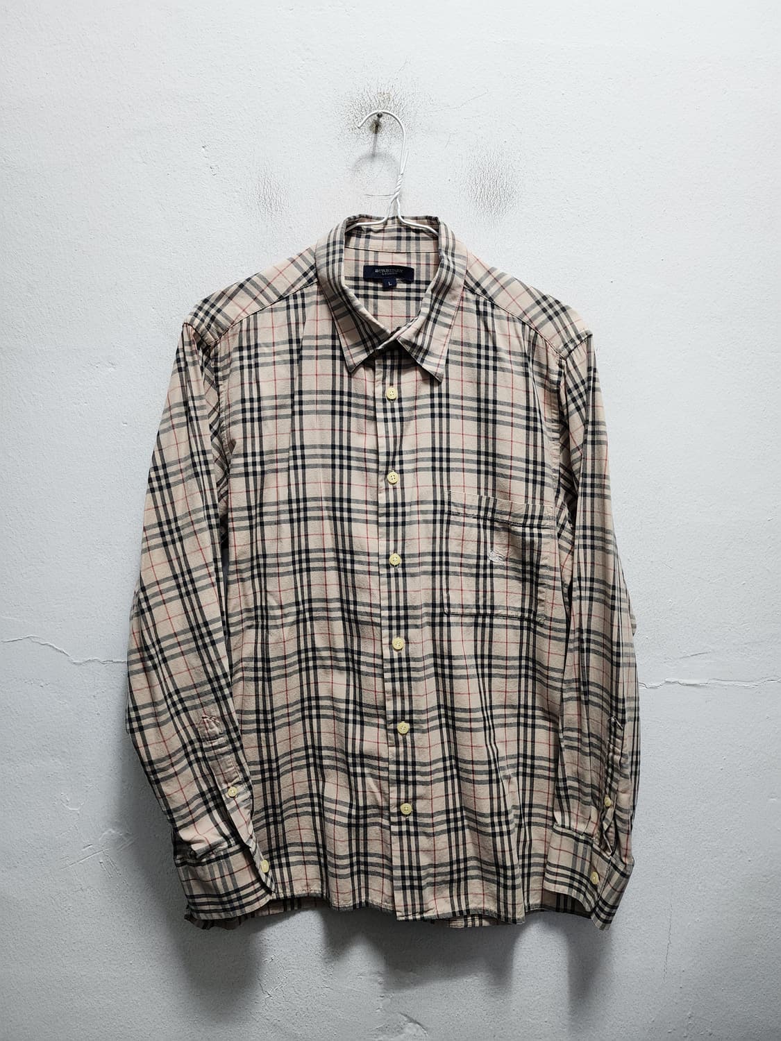 버버리 포켓로고 클래식 체크셔츠  상품이미지1