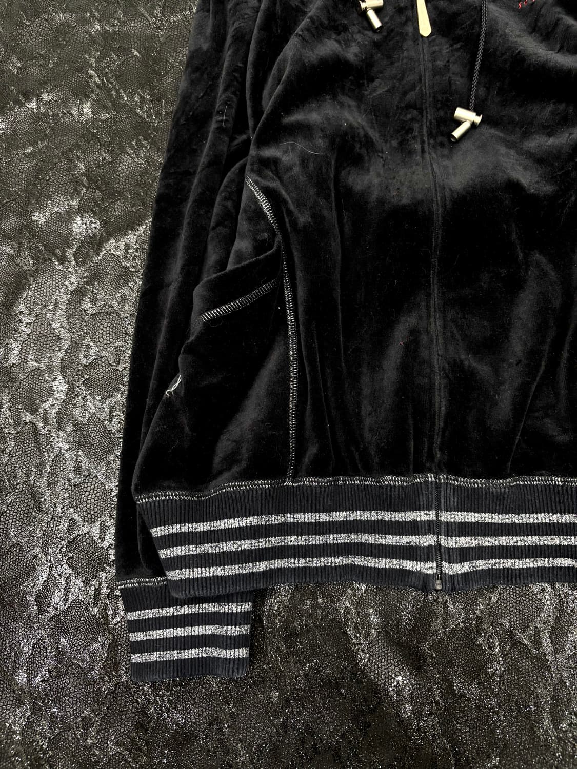 “Vintage” Y2K Stripe Detail Velvet Hoodi 상품이미지2