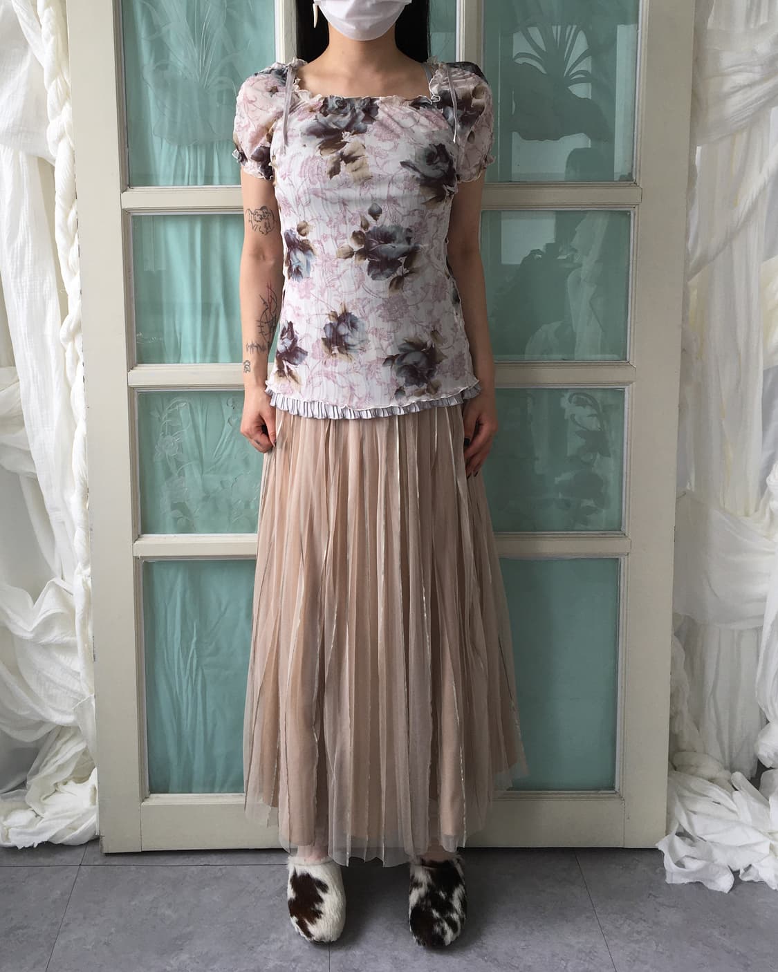 Lest rose flower pattern mesh top 상품이미지1