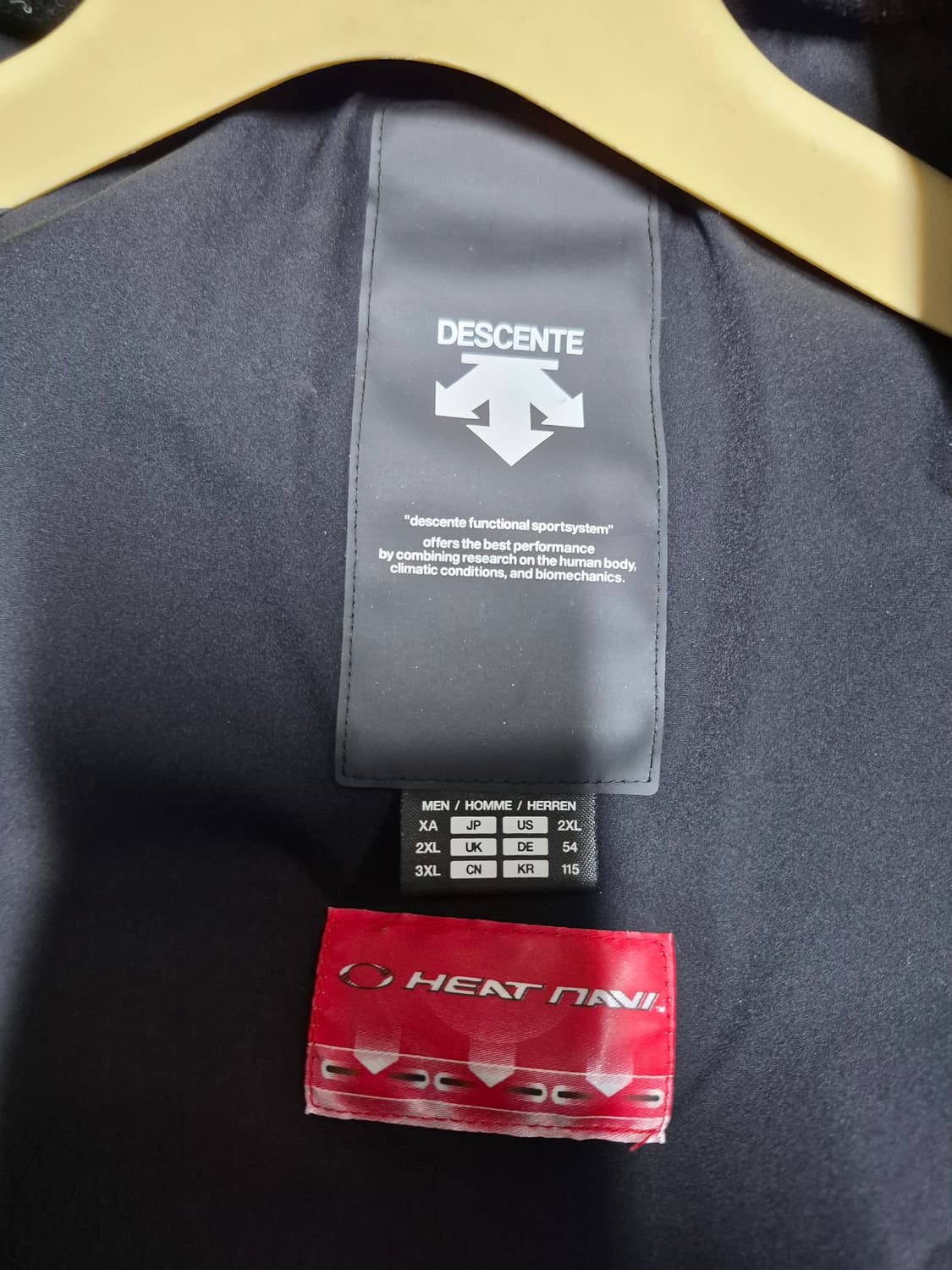 데상트 아우디 스폰서 패딩 남성 115 상품이미지4