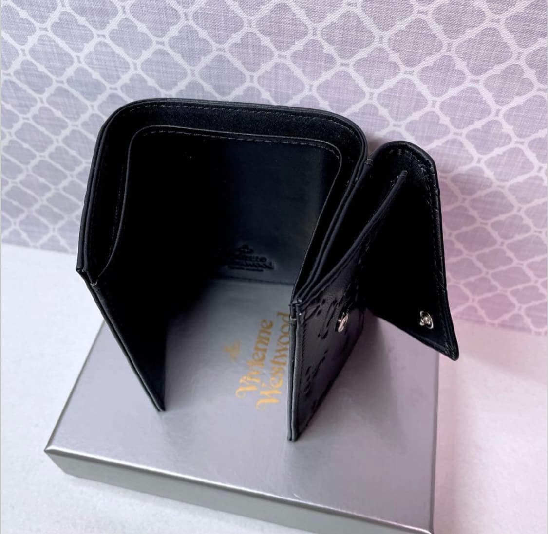 비비안웨스트우드 아카이브 무광 블랙 레더 실버 orb 하프월렛 반지갑 상품이미지10