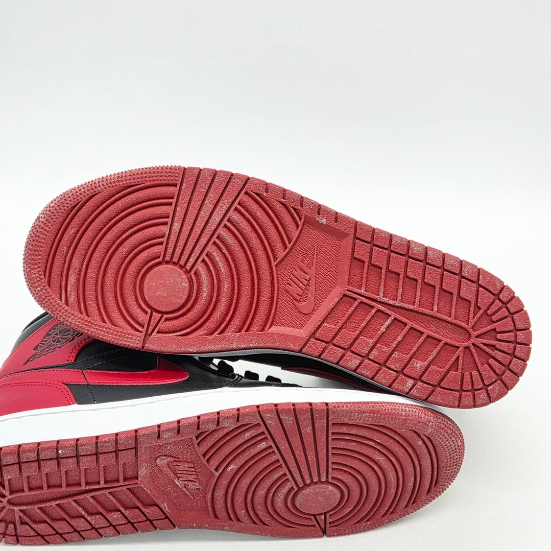 나이키 에어 조던 1 미드 브레드 밴드 2020 (275) 상품이미지3