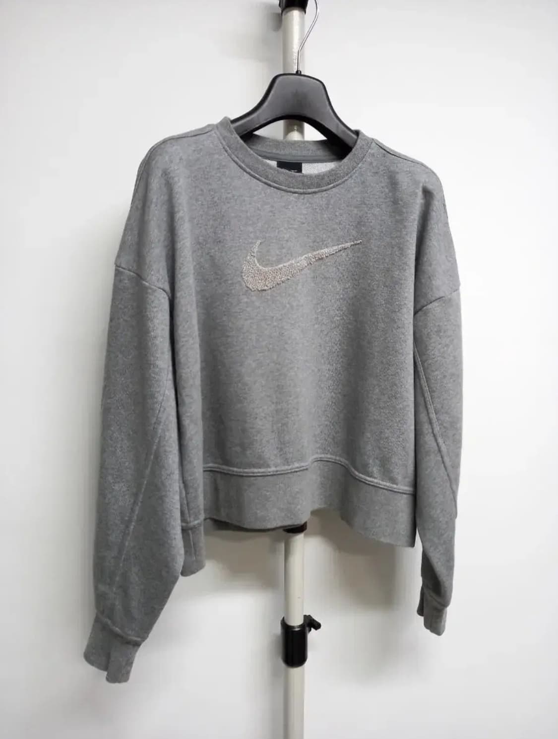 나이키 루즈핏 크롭 숏 맨투맨 F 상품이미지3