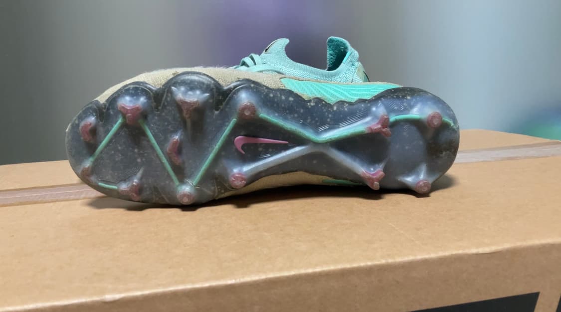 나이키 팬텀 축구화 상품이미지3