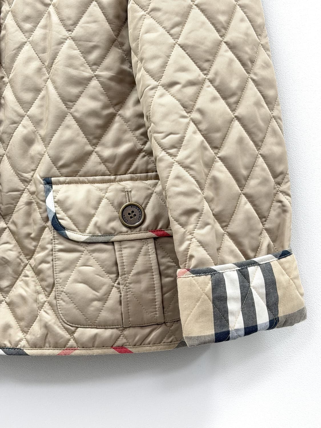버버리 브릿 베이지 퀼팅 자켓 상품이미지4