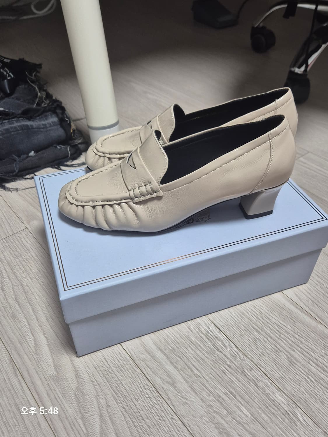 브루노말리 양가죽 펌프스 상품이미지3