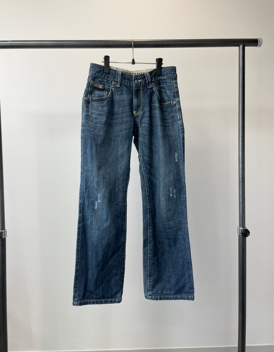 (28) 엠포리오 아르마니 디스트로이드 중청 데님팬츠 상품이미지1