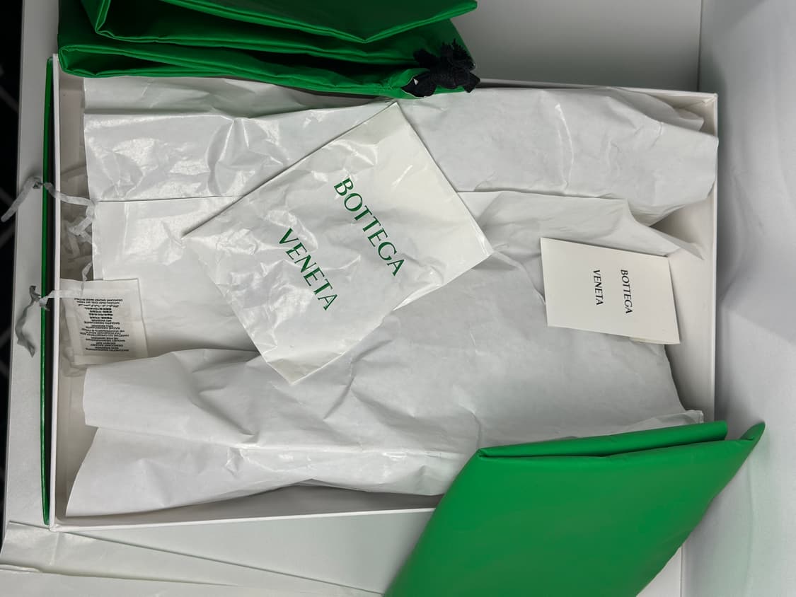 보테가베네타 러버 더비 스트라이드 레이스업 샤이니 레인 슈즈 상품이미지2