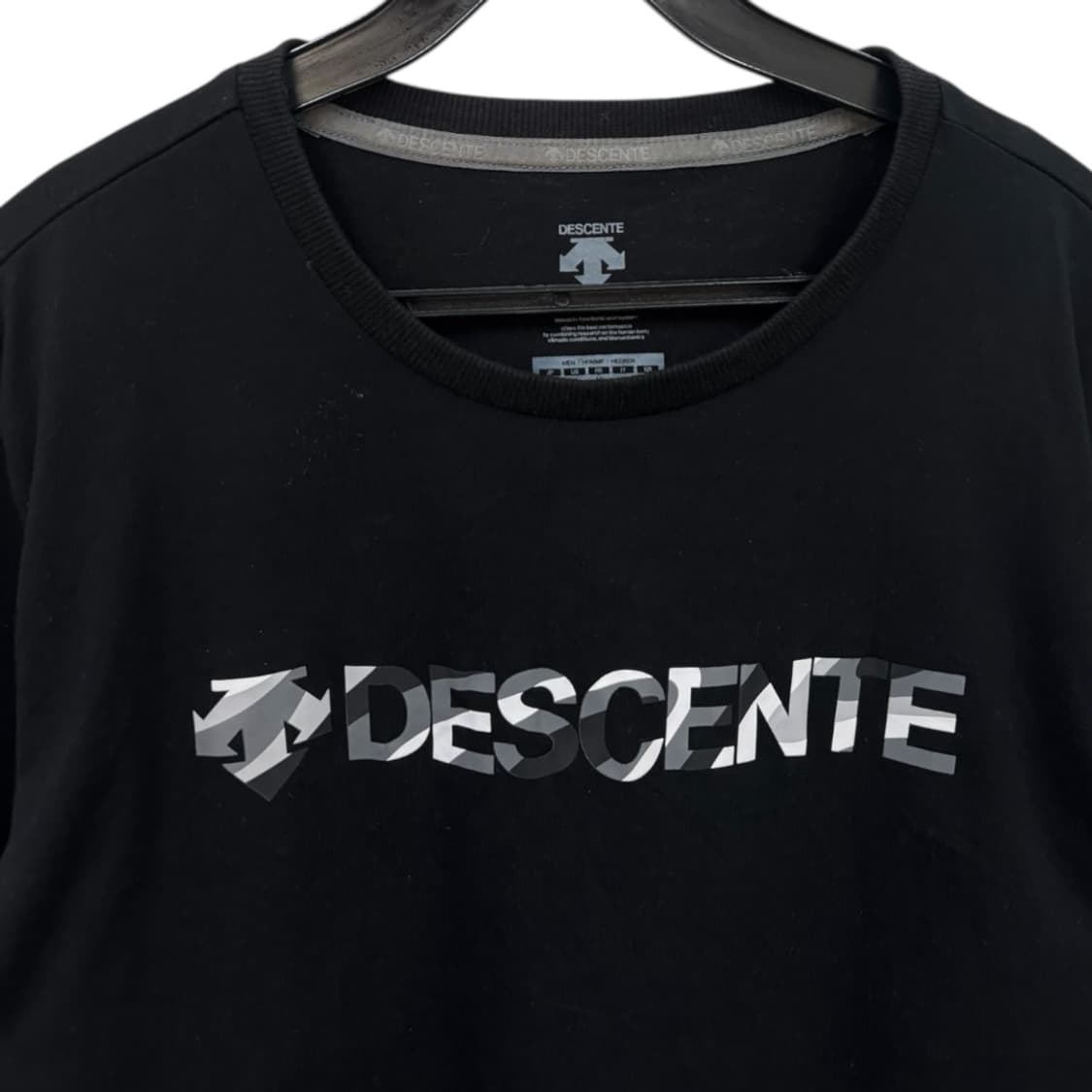 데상트 긴팔티 상품이미지2