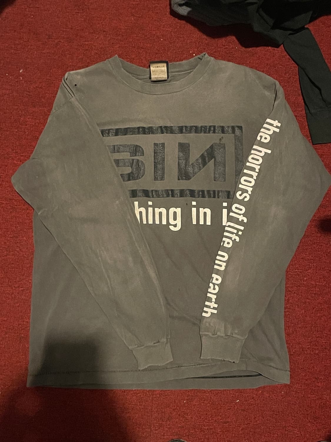 L) 세인트미카엘 나인인치네일스 오마주 sin 롱슬리브 상품이미지1