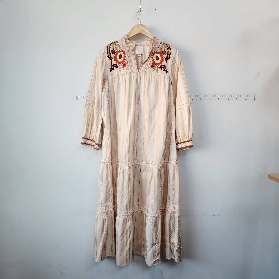 안나수이 아이보리색 자수 롱 원피스 상품이미지1