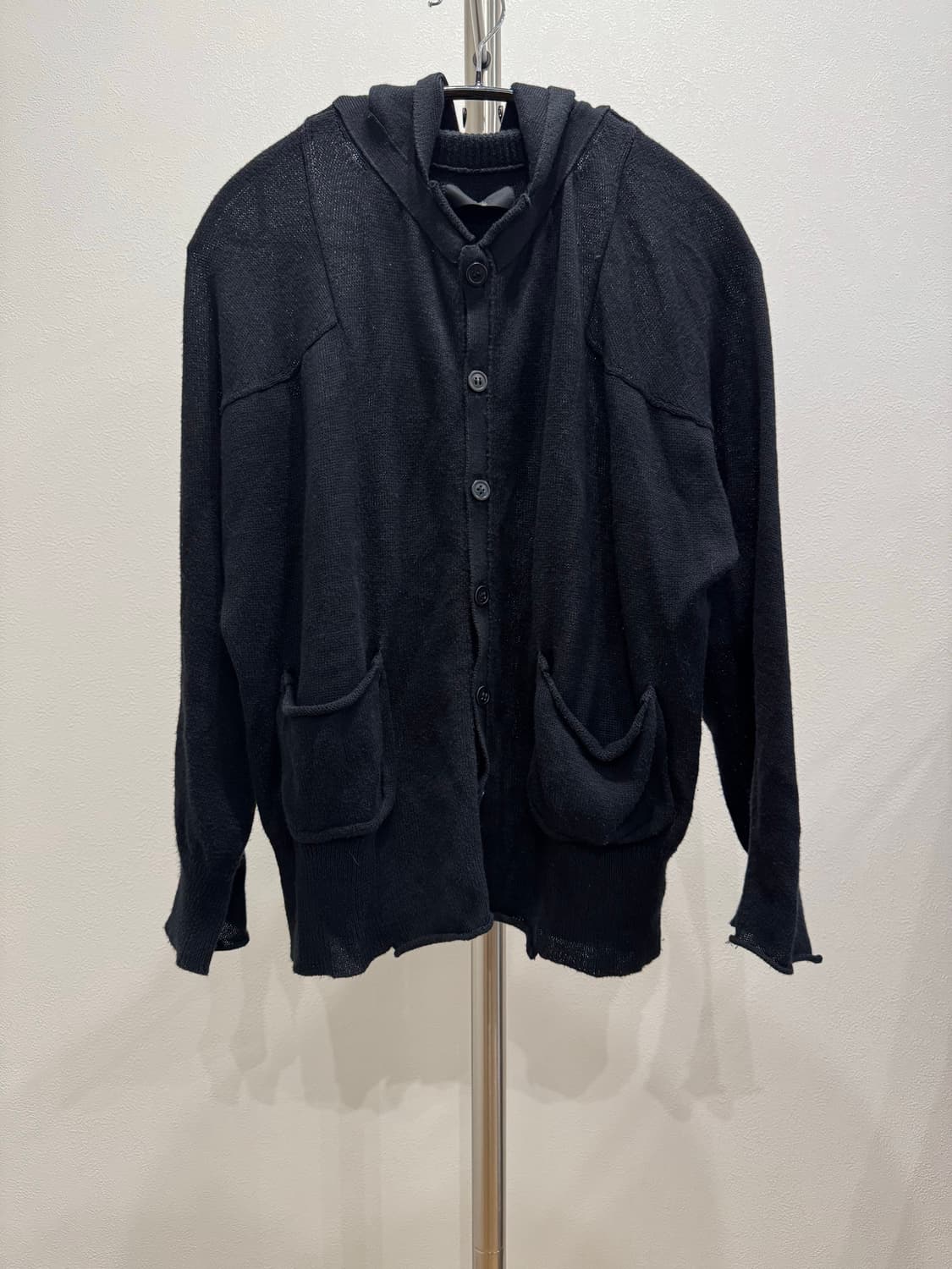 요지야마모토 3d 패널 크롭 버튼 후드 상품이미지1