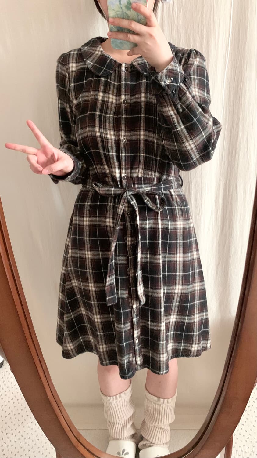 브라운 체크 핀턱 둥근카라 모리 원피스 상품이미지5