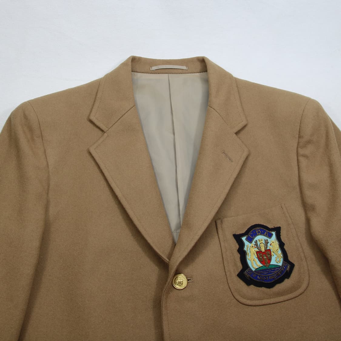 (착용컷) J.PRESS 금장 와펜 블레이져 (남성용 100) 상품이미지4