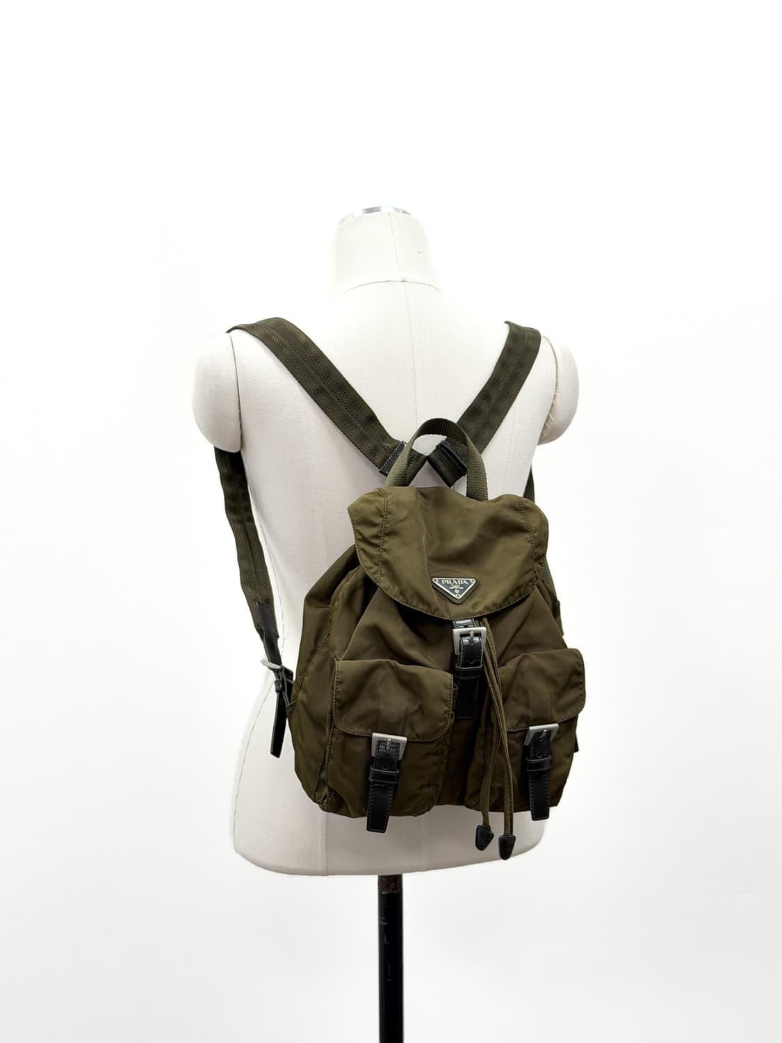 프라다 나일론 투포켓 백팩 카키 상품이미지2