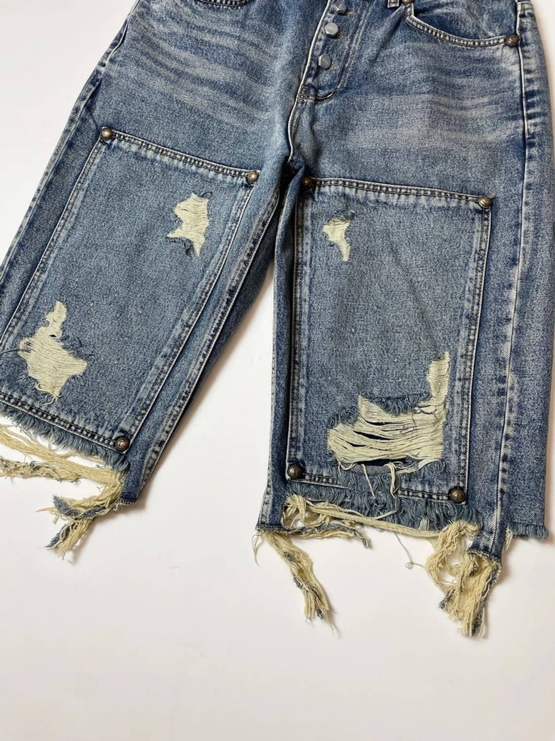 떠그클럽 블루 더블니 데미지 데님 반바지 PN9630 상품이미지5