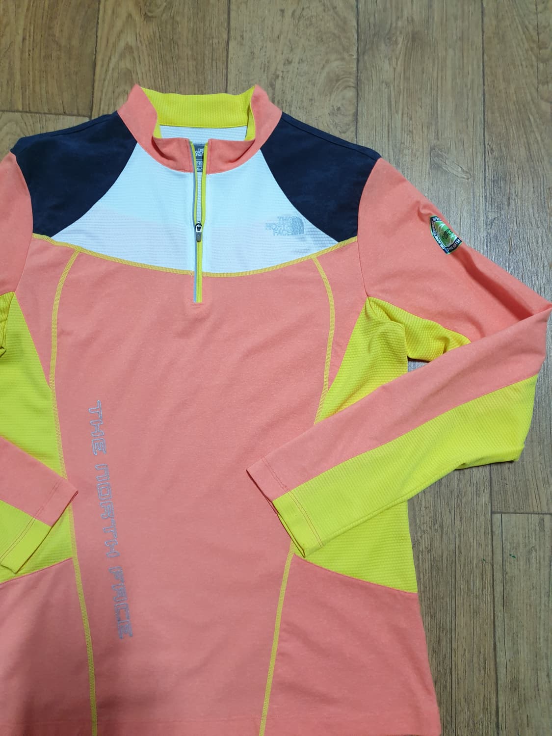 1111 노스페이스 아웃도어 반집업 95 사이즈입니다 상품이미지3