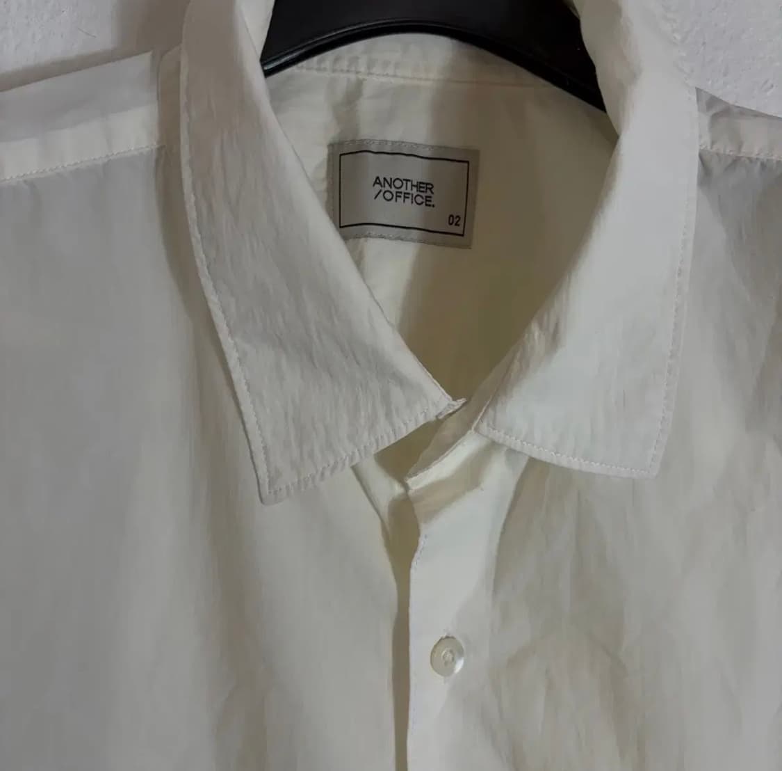 어나더오피스 화이트 포켓 셔츠(02) 상품이미지3