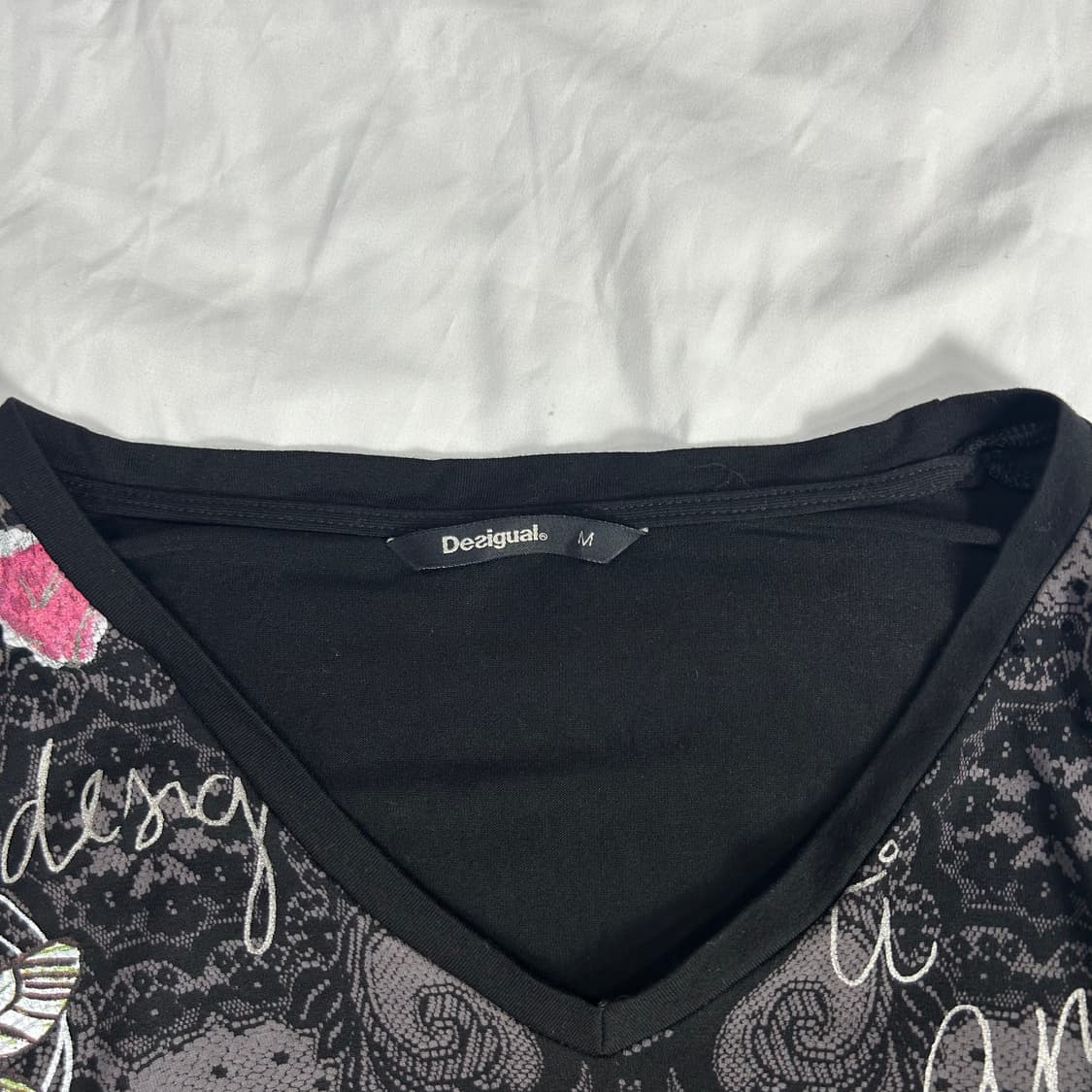 [Desigual] 데시구알 오리엔탈 플라워 브이넥 롱슬리브 상품이미지4