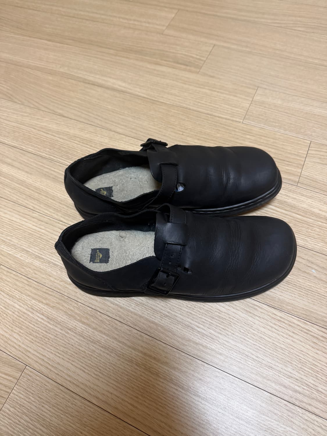 uk8,270) 159,000원 닥터마틴 패트리샤 블랙 상품이미지2