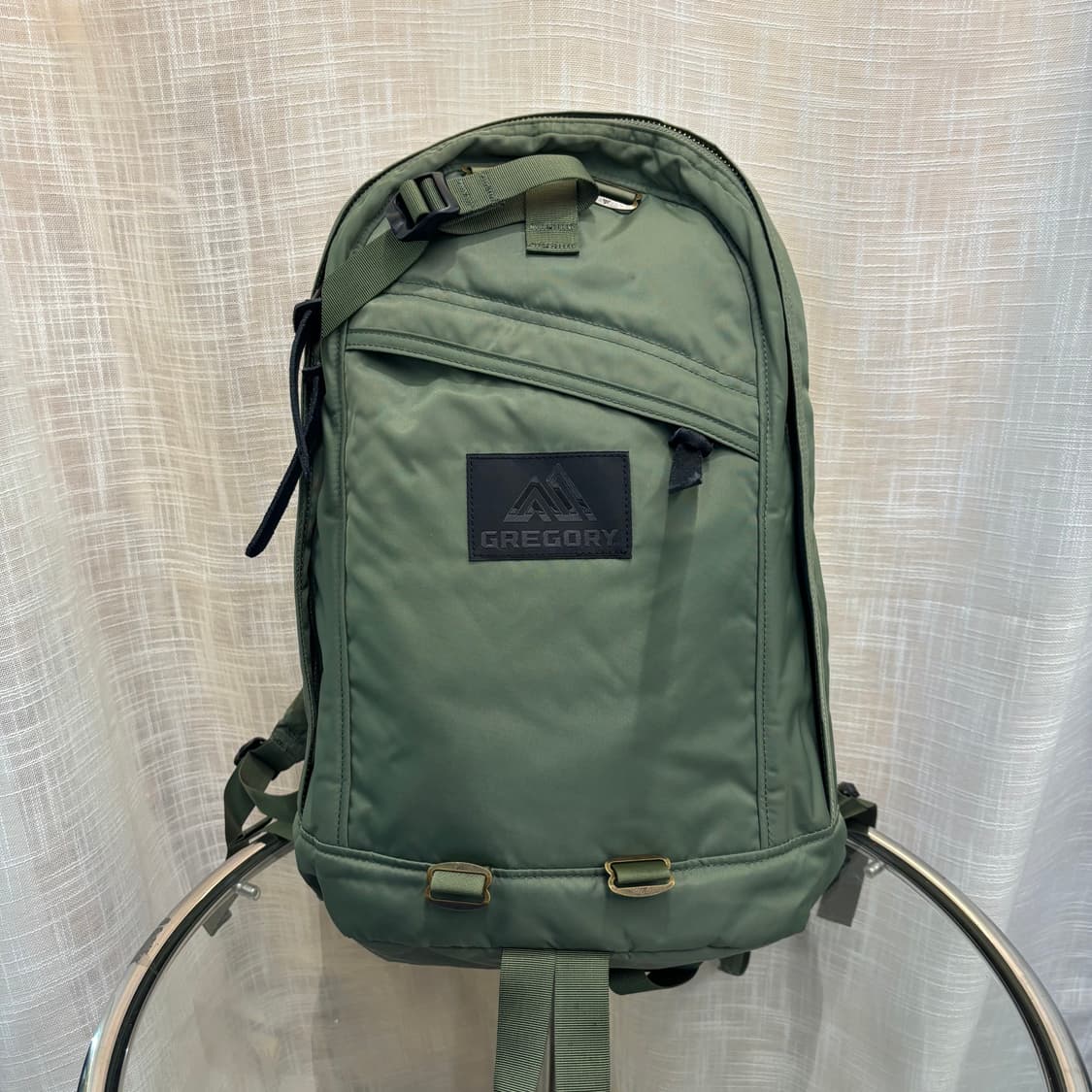 그레고리 데이팩 백팩 카키    상품이미지1