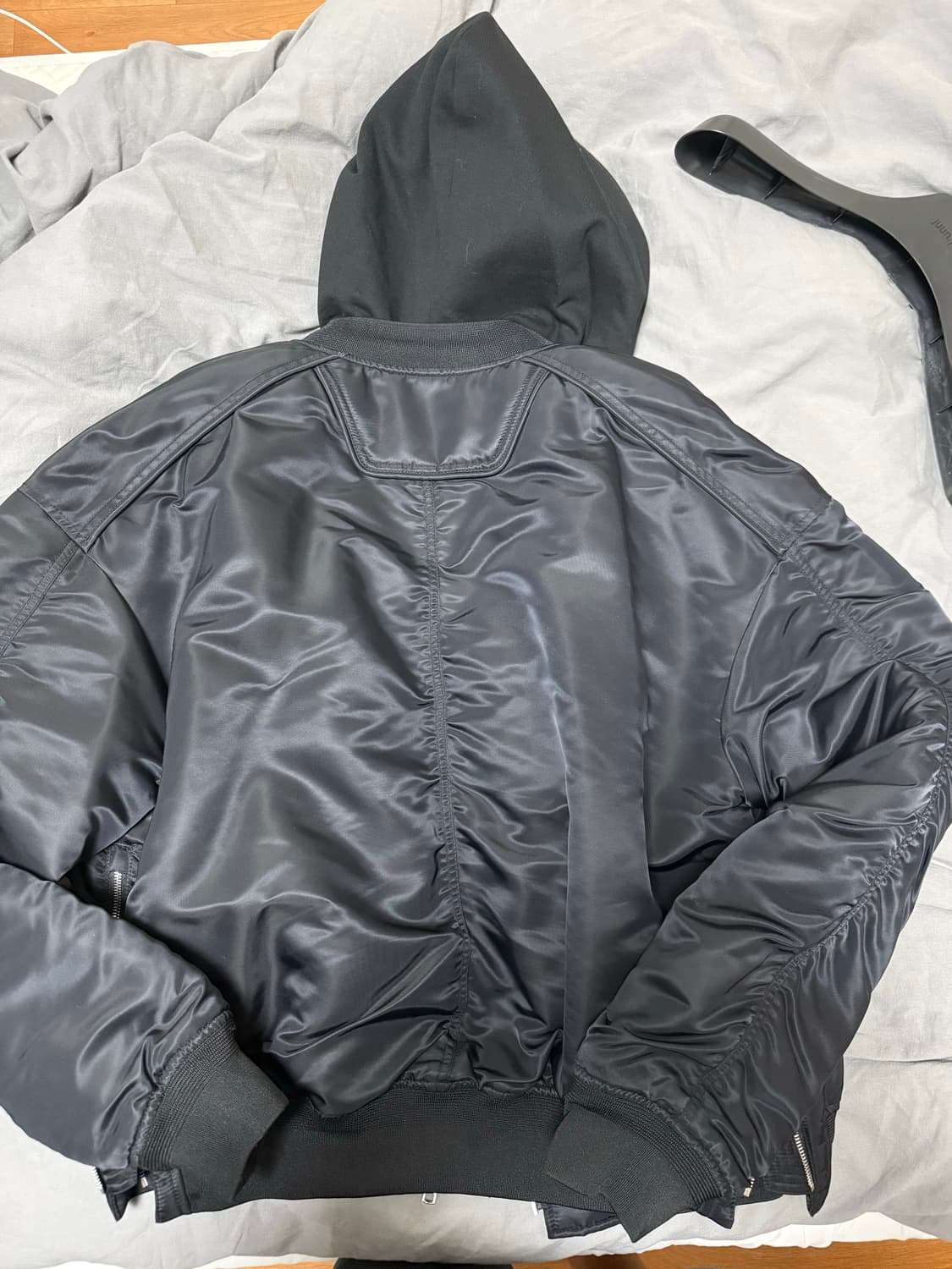 [46] 21FW 준지 시그니처 ma-1 블랙 상품이미지5