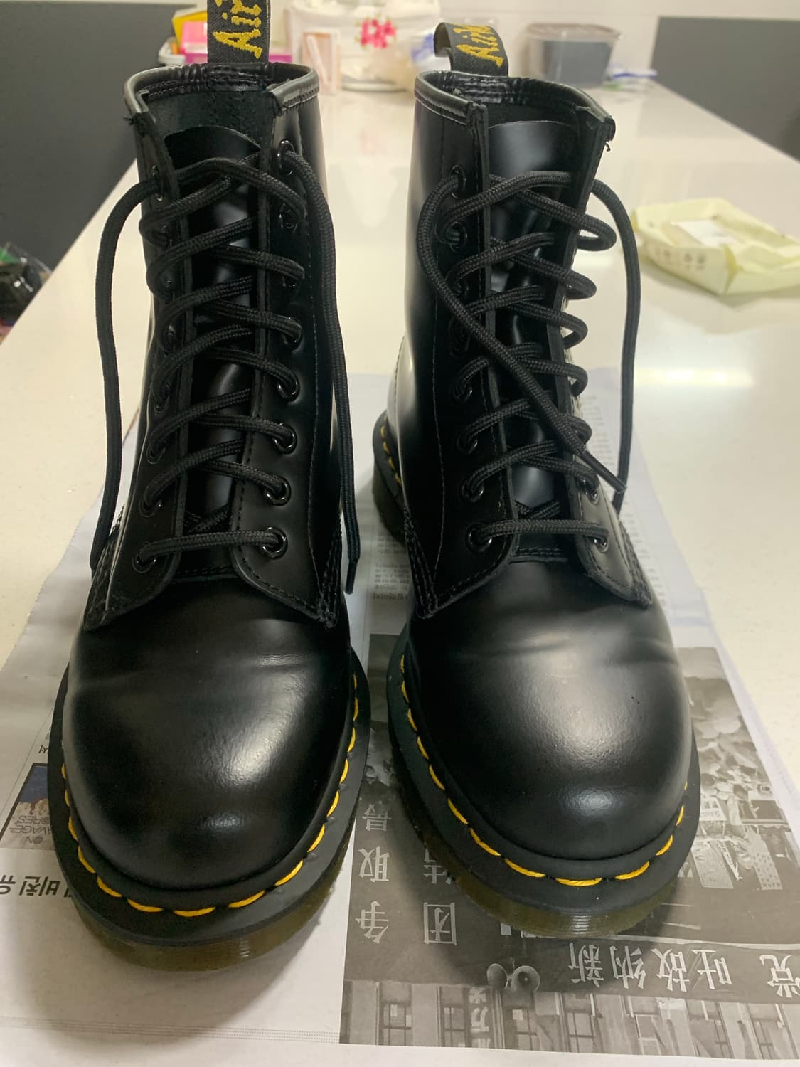 닥터마틴 1460 8홀 레이스 로우 부츠 블랙 상품이미지1